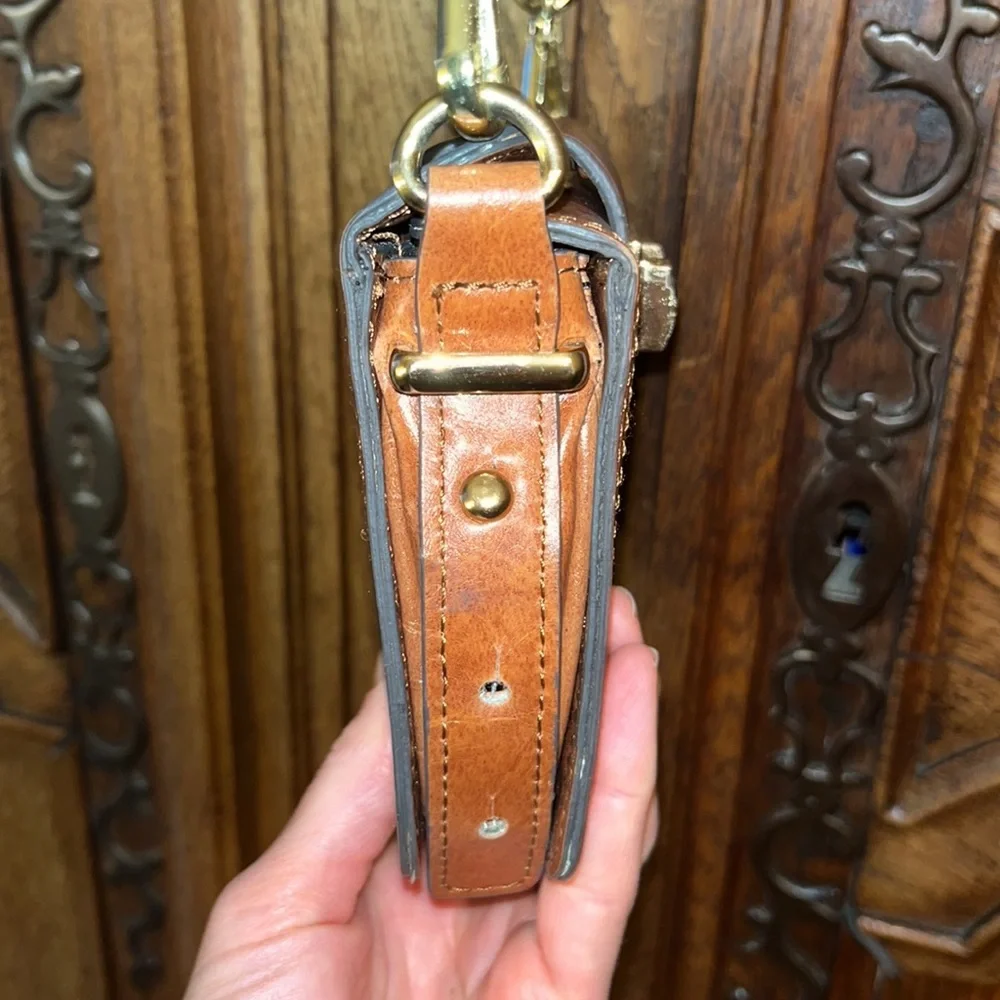 Victor Alfaro brown leather crossbody